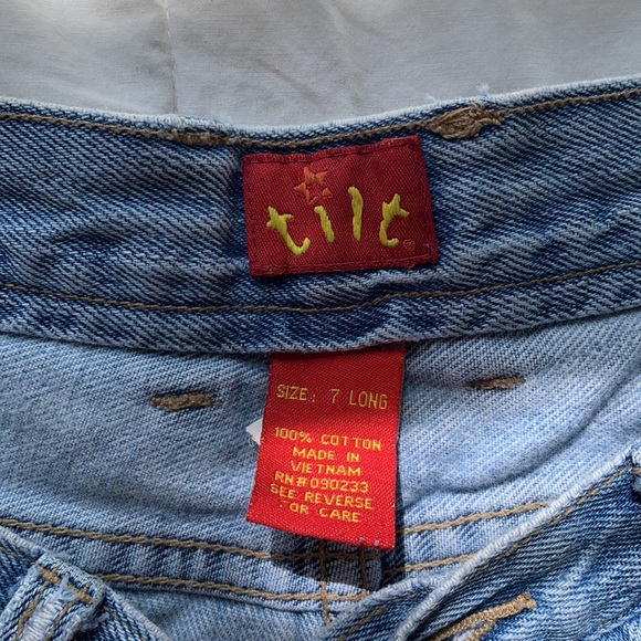 Low waisted Tilt jean shorts - Picture 4 of 6